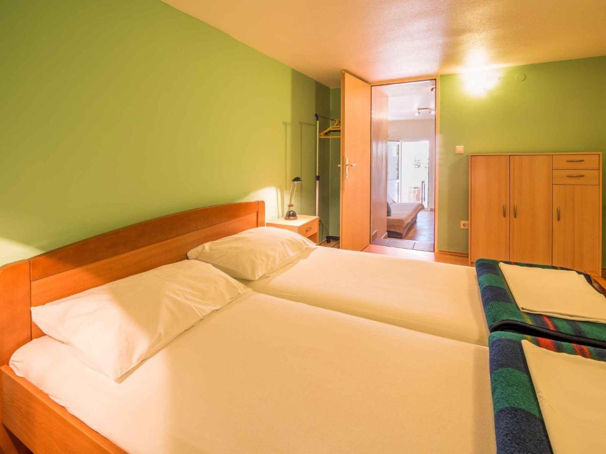 Apartment In Vrbnik/Insel Krk 13614 Экстерьер фото