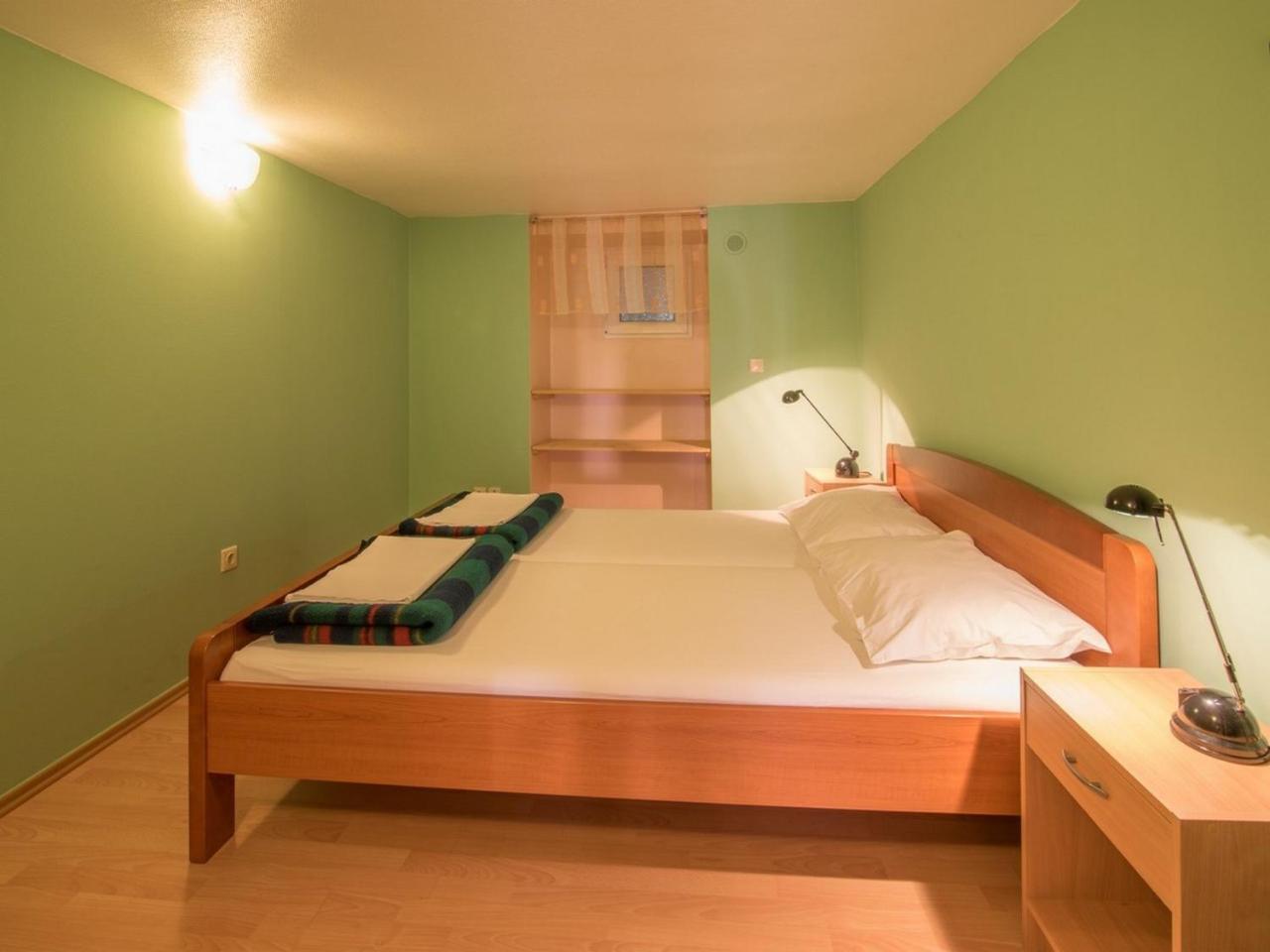 Apartment In Vrbnik/Insel Krk 13614 Экстерьер фото